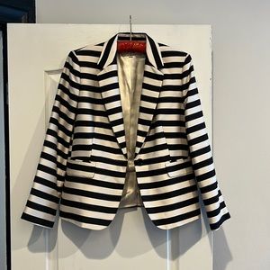 Nine West gorgeous blazer size 12 . Worn maybe 3 times . No stains or spots .